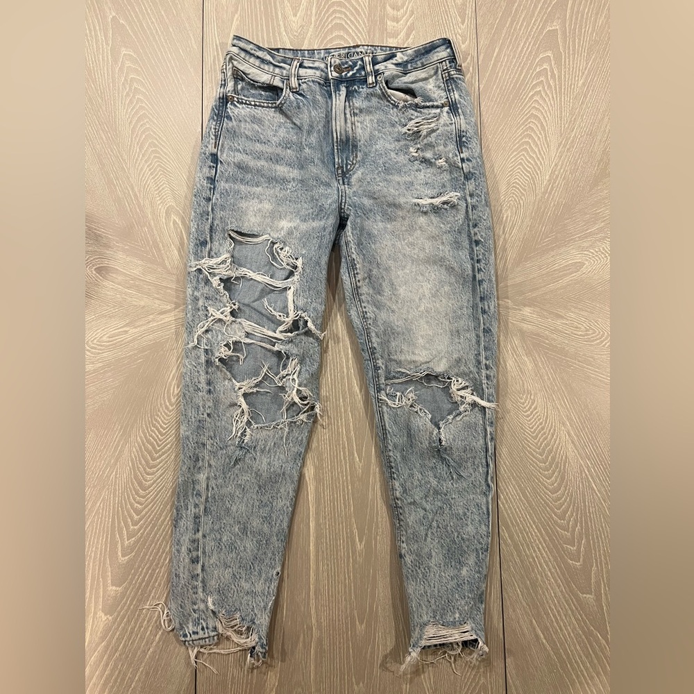American Eagle Mom Jean